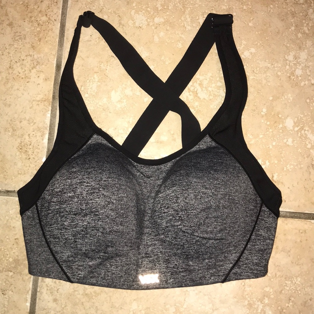 Victoria’s Secret VSX Sports Bra Size 32D